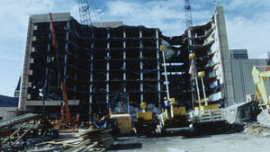 Federal building bombed out in Oklahoma City