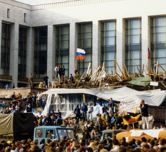 Crowd waving Russian flags