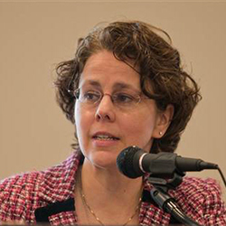 headshot of Cecilia Muñoz
