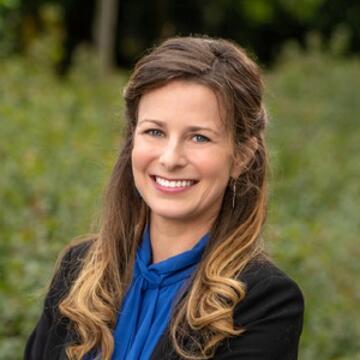 Christina Kinane headshot