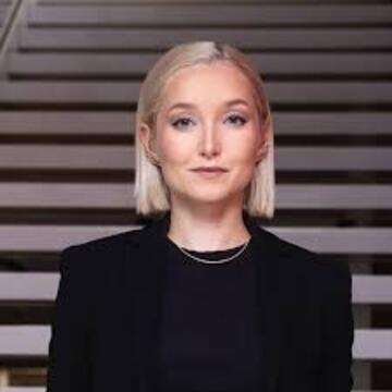 Dasha Burns headshot